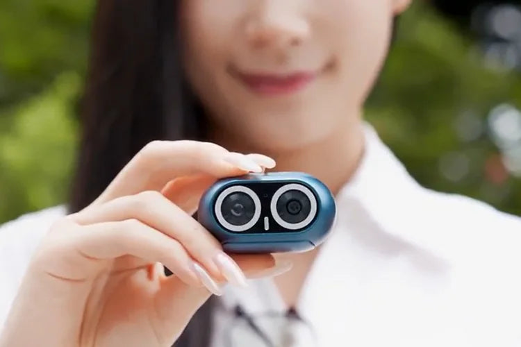 BackerOnline featured project: AulGo 4K camera handheld product scene